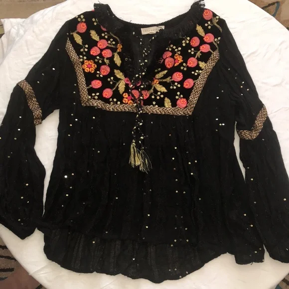 Country bohemian sequin floral embroidered tunic top - Picture 2 of 8